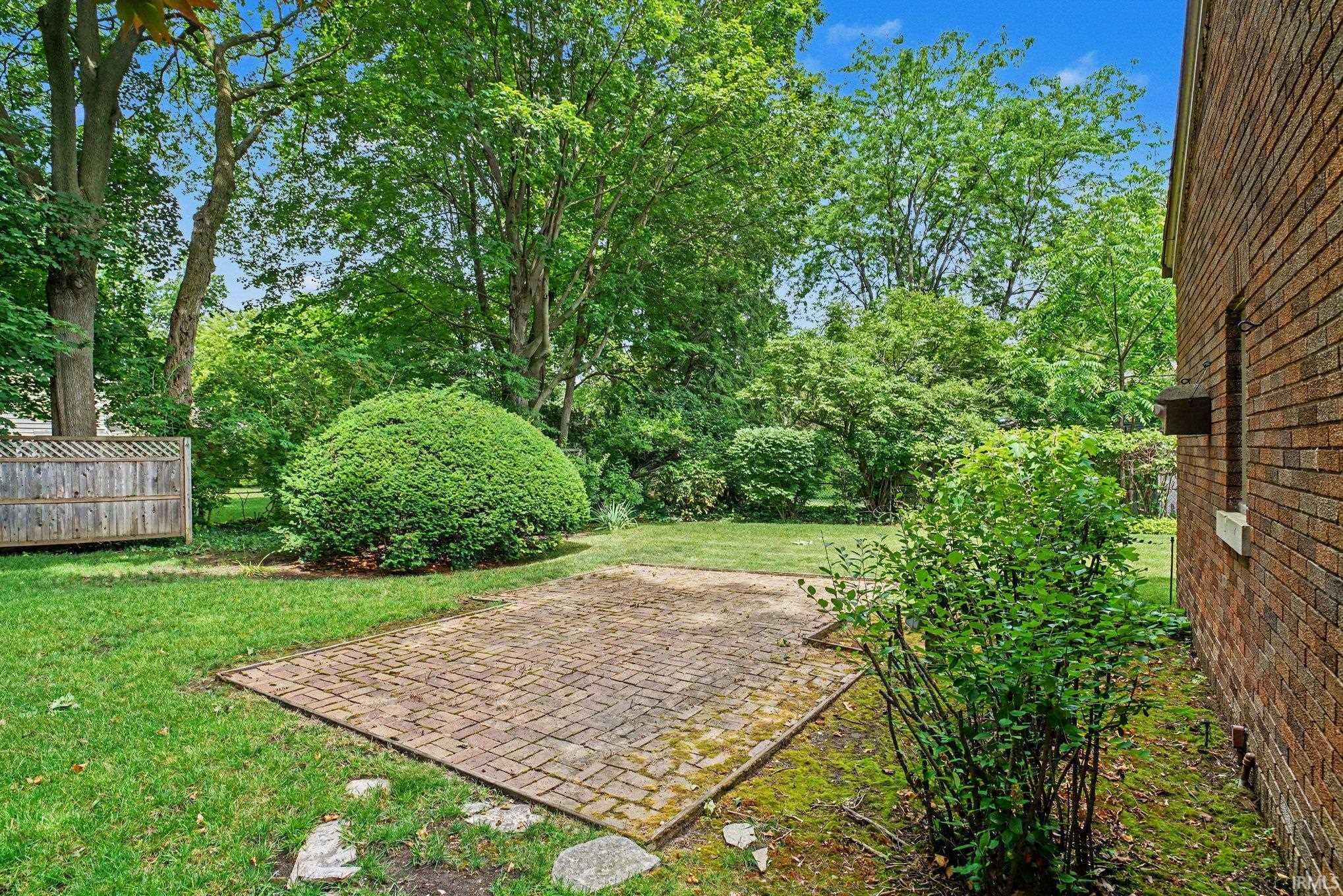 1109 Donmoyer Avenue South Bend IN 46614