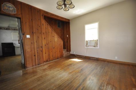 104 N Plum Street Farmland IN 47340