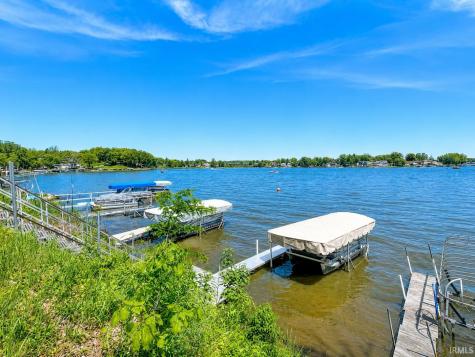 140 221c Hamilton Lake Lane Hamilton IN 46742