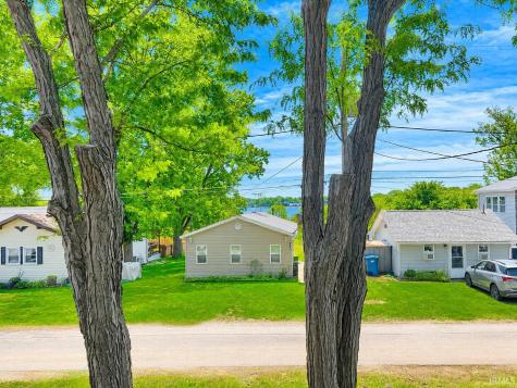 140 221c Hamilton Lake Lane Hamilton IN 46742