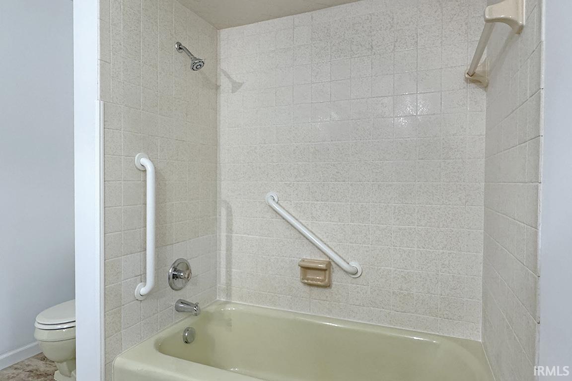 56727 Meadowood Drive Elkhart IN 46516