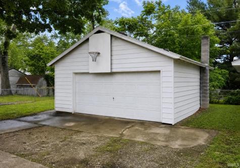 2504 E 13th Street Muncie IN 47302