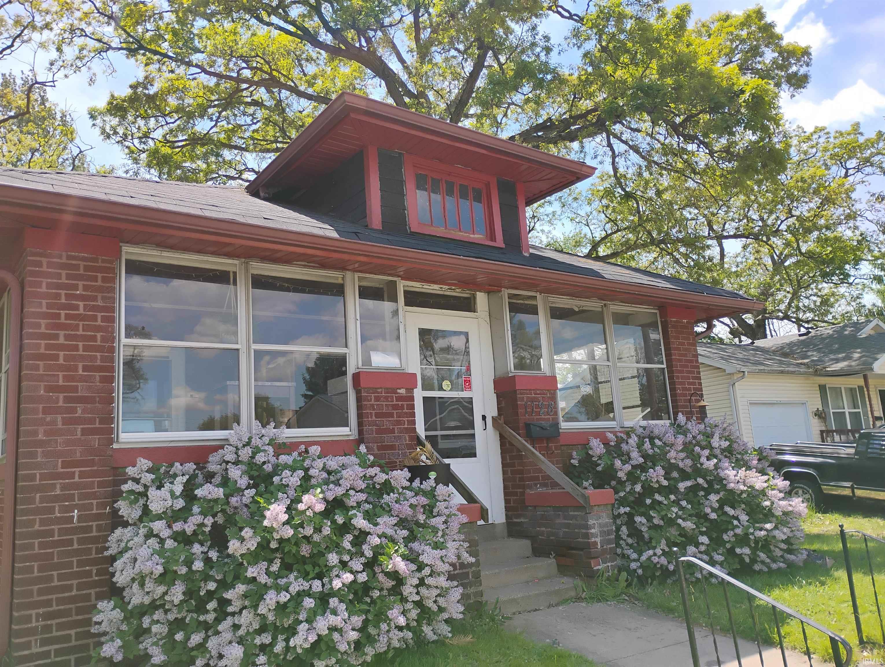 1128 Bissell Street South Bend IN 46617