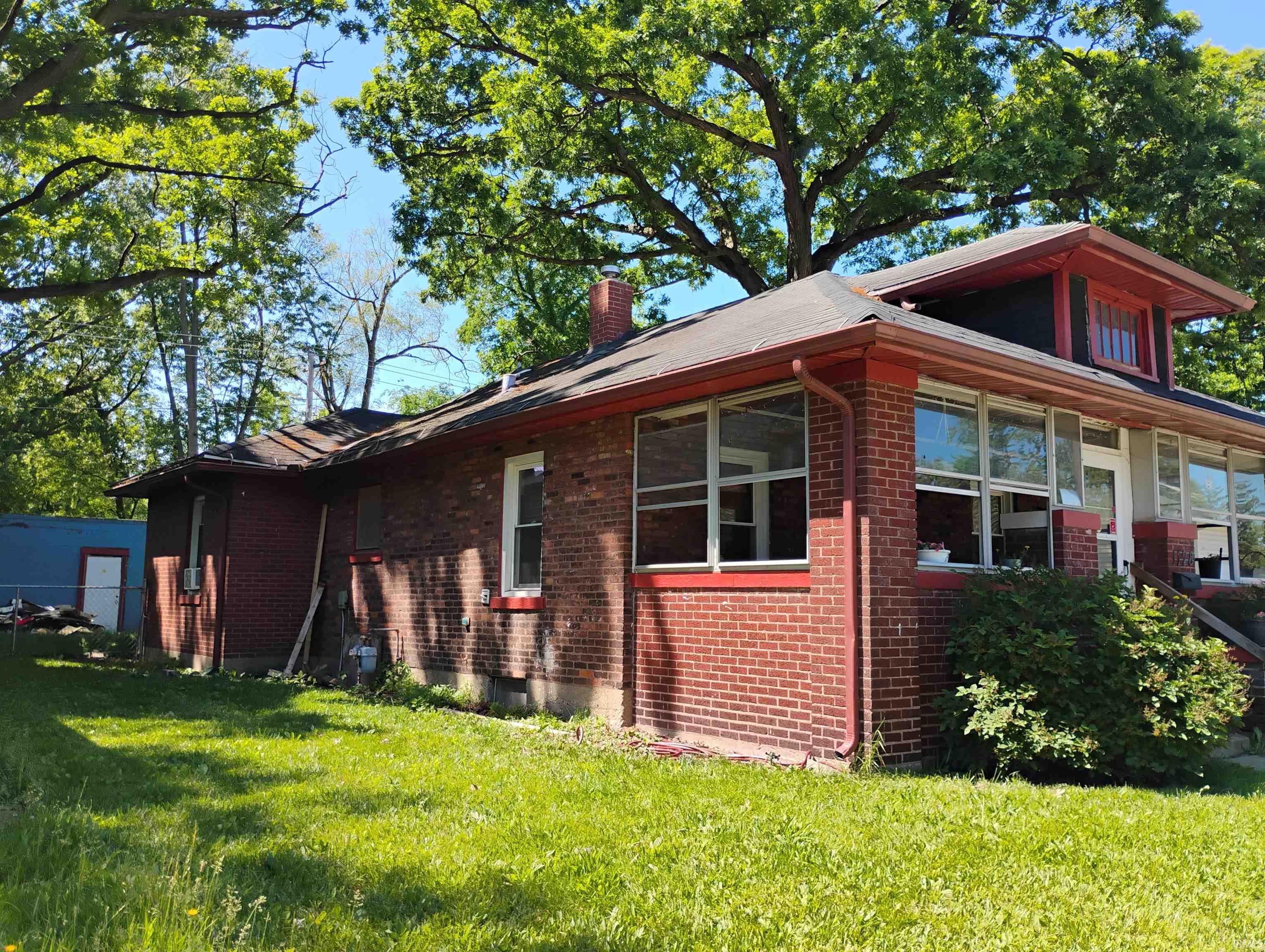 1128 Bissell Street South Bend IN 46617