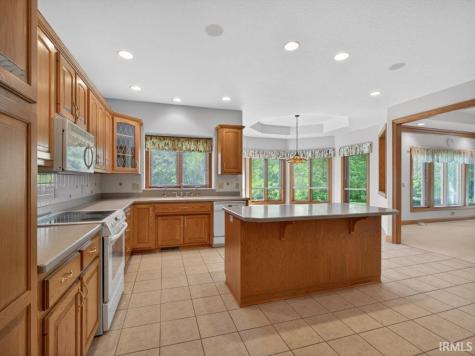7384 E Lakewood Dr 92 Drive Roanoke IN 46783