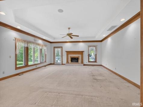 7384 E Lakewood Dr 92 Drive Roanoke IN 46783