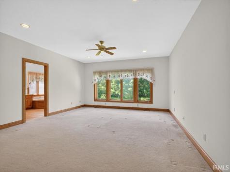 7384 E Lakewood Dr 92 Drive Roanoke IN 46783