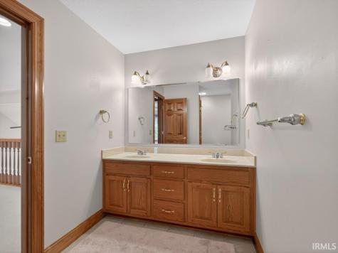7384 E Lakewood Dr 92 Drive Roanoke IN 46783