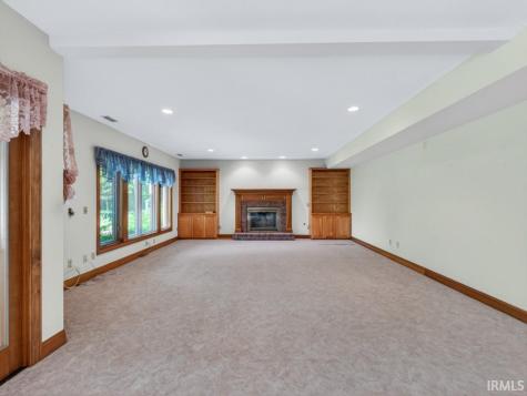 7384 E Lakewood Dr 92 Drive Roanoke IN 46783