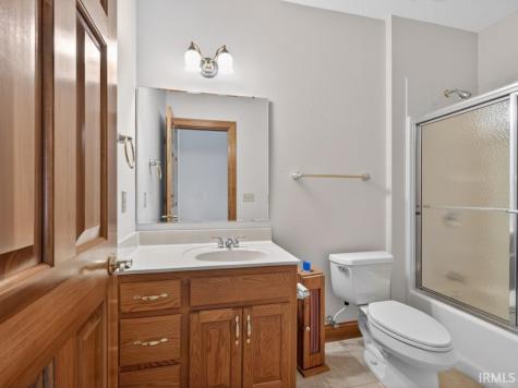 7384 E Lakewood Dr 92 Drive Roanoke IN 46783