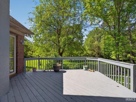 7384 E Lakewood Dr 92 Drive Roanoke IN 46783