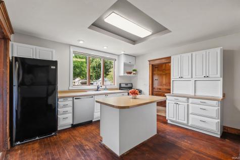116 S Walnut Street Etna Green IN 46524