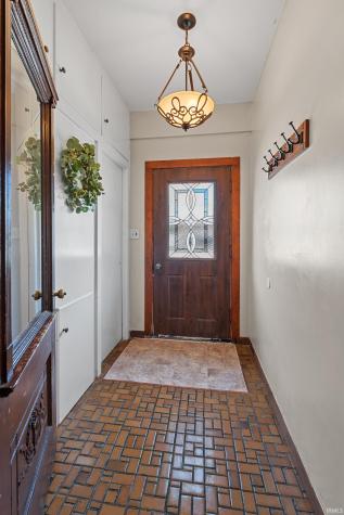 116 S Walnut Street Etna Green IN 46524
