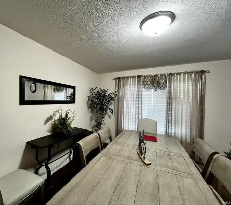 1340 Breezy Creek Drive Evansville IN 47720
