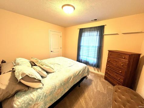 1340 Breezy Creek Drive Evansville IN 47720