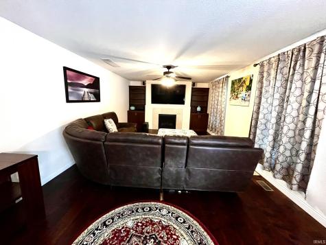 1340 Breezy Creek Drive Evansville IN 47720