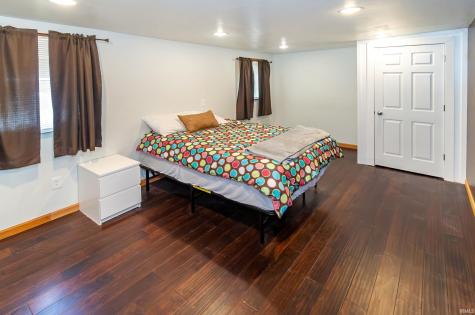9952 E Mckinley Street Otwell IN 47564
