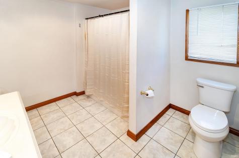 9952 E Mckinley Street Otwell IN 47564