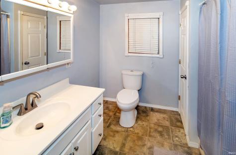 9952 E Mckinley Street Otwell IN 47564
