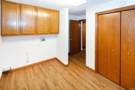 9952 E Mckinley Street Otwell IN 47564
