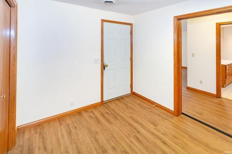 9952 E Mckinley Street Otwell IN 47564