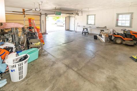 9952 E Mckinley Street Otwell IN 47564