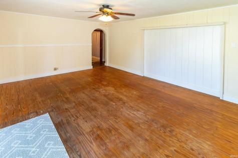 9952 E Mckinley Street Otwell IN 47564