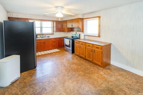 9952 E Mckinley Street Otwell IN 47564