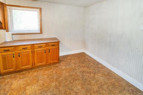 9952 E Mckinley Street Otwell IN 47564