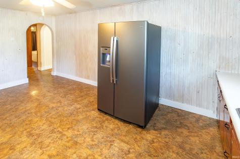 9952 E Mckinley Street Otwell IN 47564