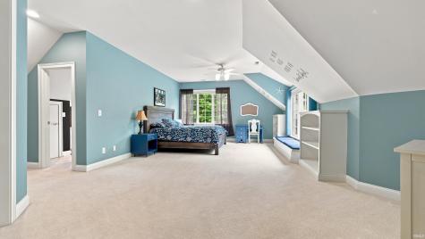 2710 Pleasant Creek Drive Yorktown IN 47396