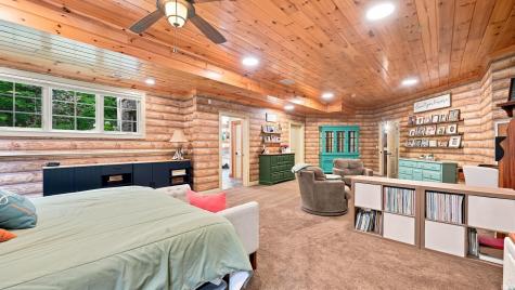 2710 Pleasant Creek Drive Yorktown IN 47396