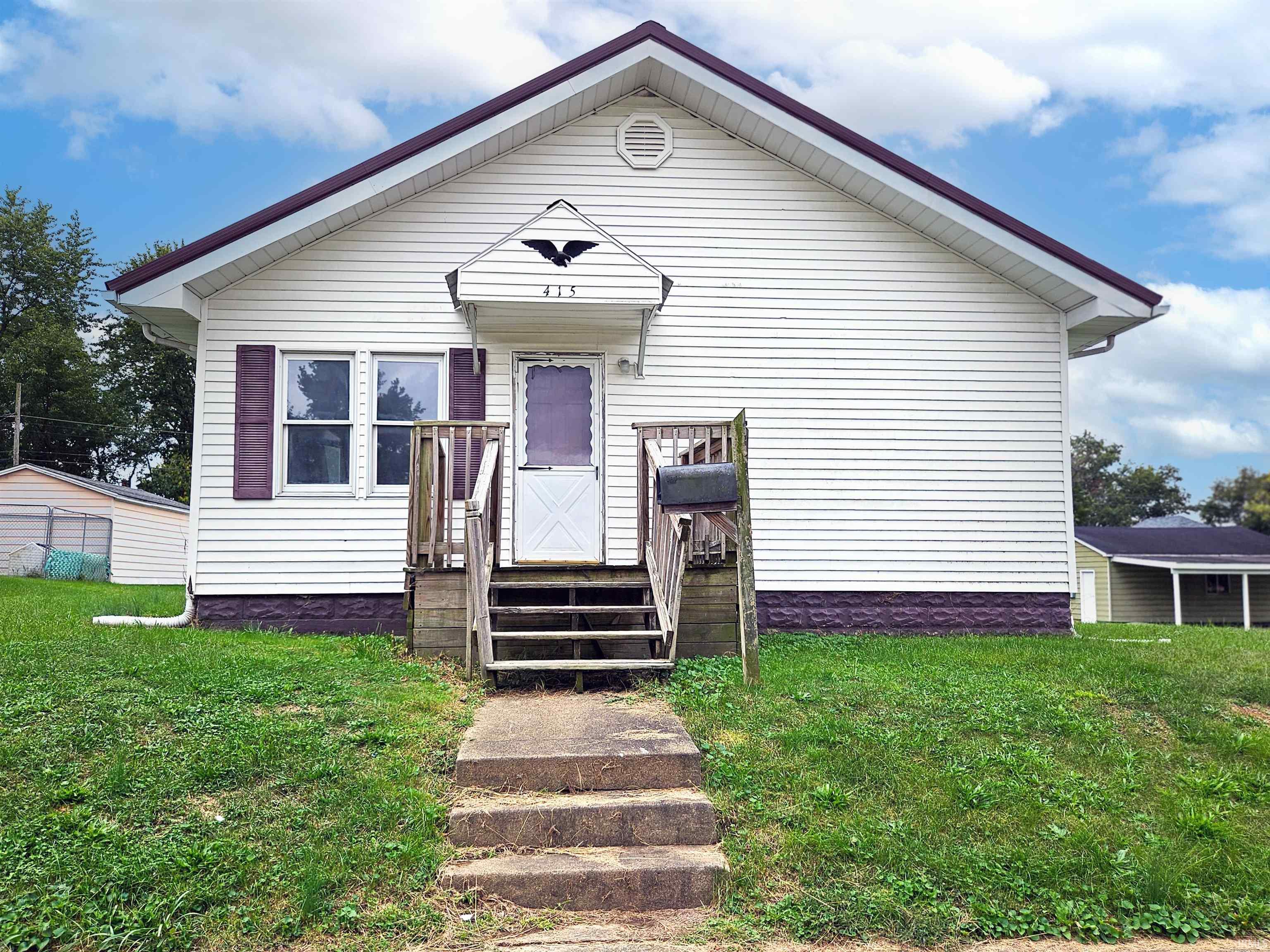 415 W 6th Street Bicknell IN 47512