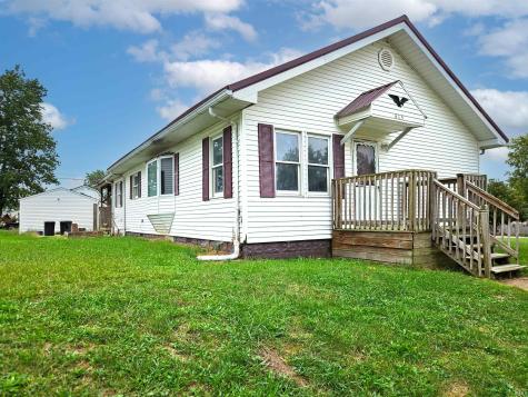 415 W 6th Street Bicknell IN 47512