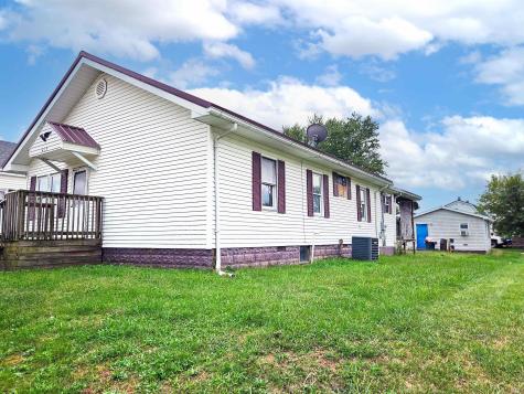 415 W 6th Street Bicknell IN 47512