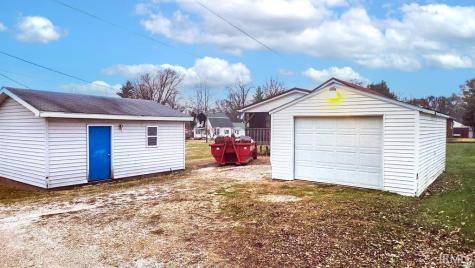 415 W 6th Street Bicknell IN 47512