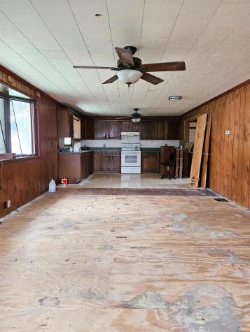 415 W 6th Street Bicknell IN 47512