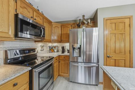 11812 Eagle Lake Court Fort Wayne IN 46814