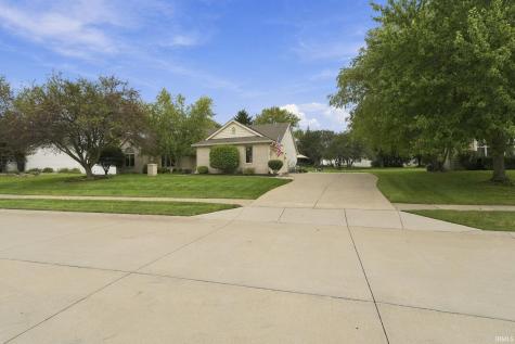 11812 Eagle Lake Court Fort Wayne IN 46814