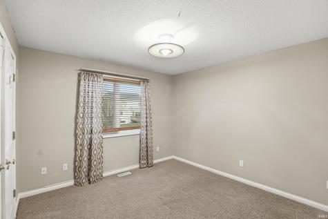 6815 Mapleton Drive Fort Wayne IN 46845