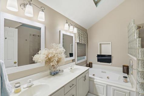 6815 Mapleton Drive Fort Wayne IN 46845
