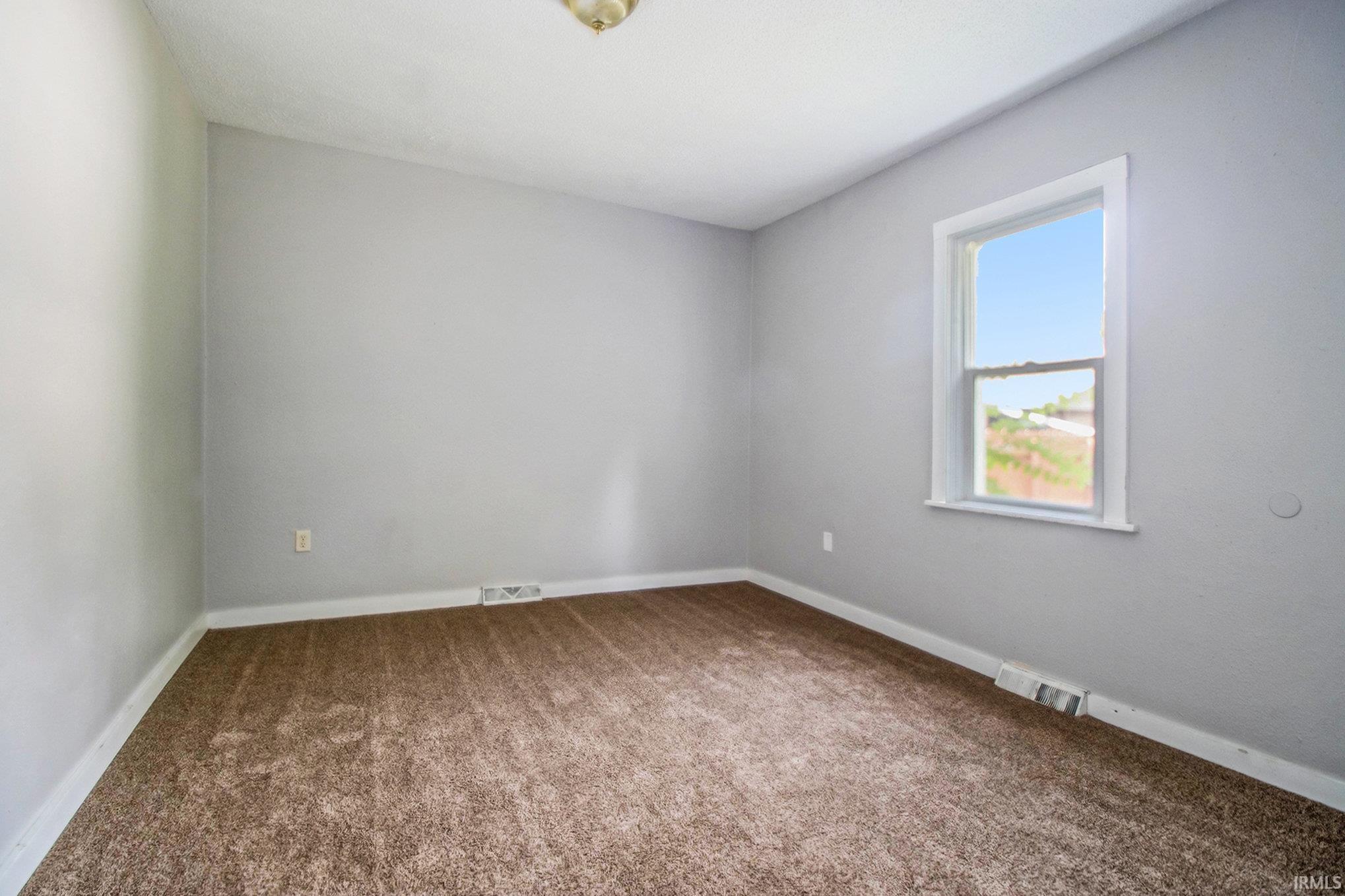 819 Pulaski Street South Bend IN 46619