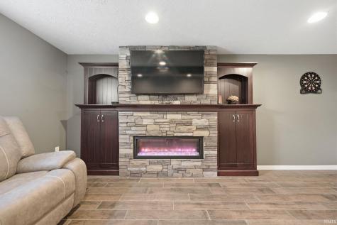 120 Lee Drive Sharpsville IN 46068
