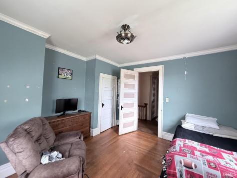 402 N High Street Hartford City IN 47348