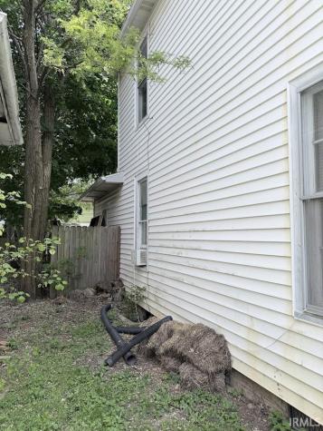 402 N High Street Hartford City IN 47348