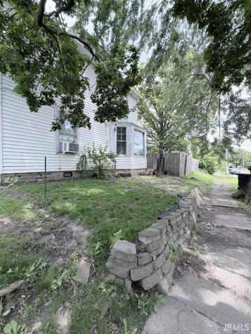 402 N High Street Hartford City IN 47348