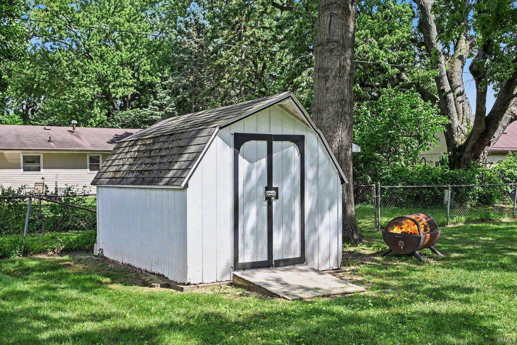 56476 Hoosier Avenue Mishawaka IN 46545