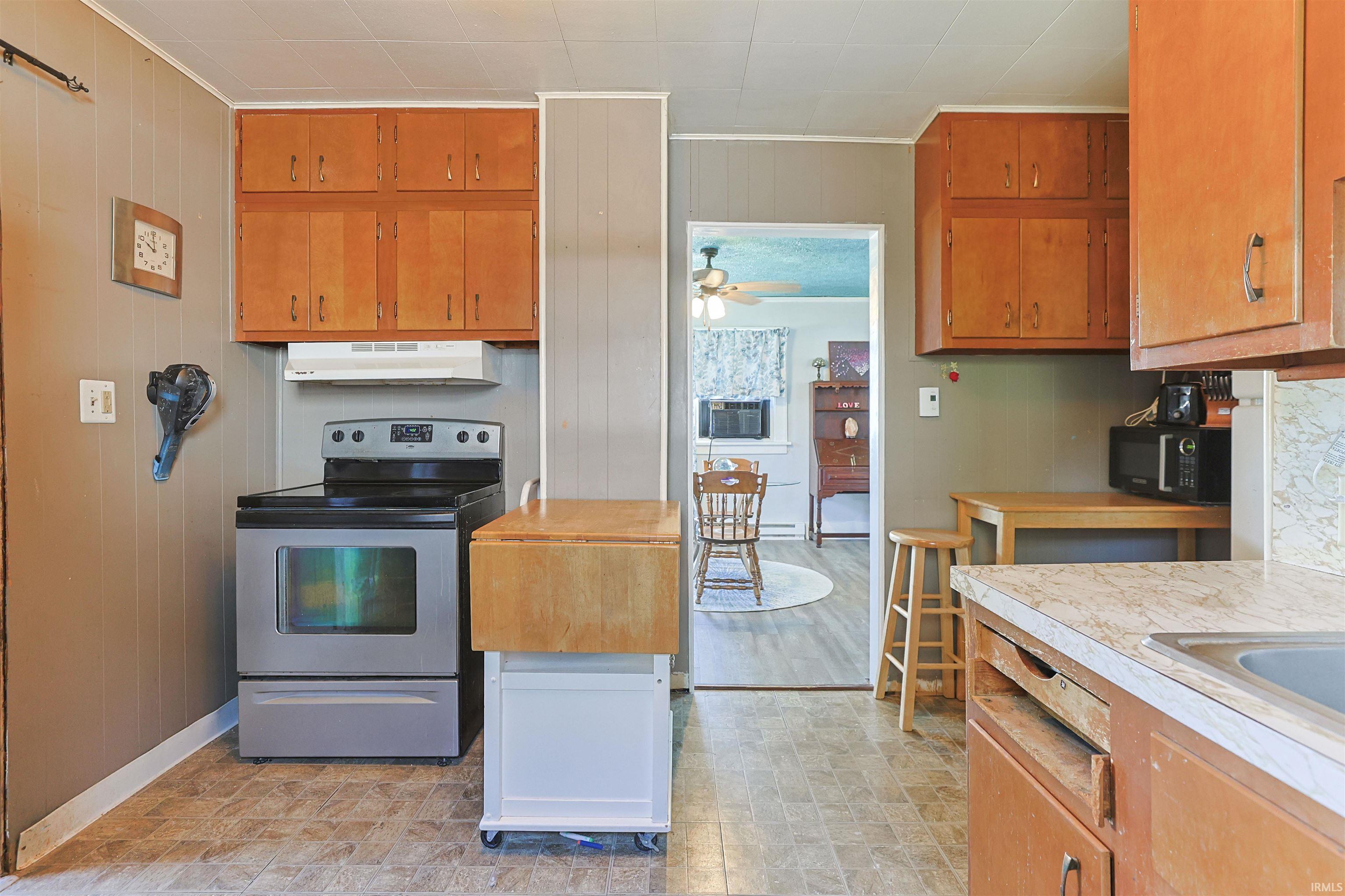 946 S 27th Street South Bend IN 46615