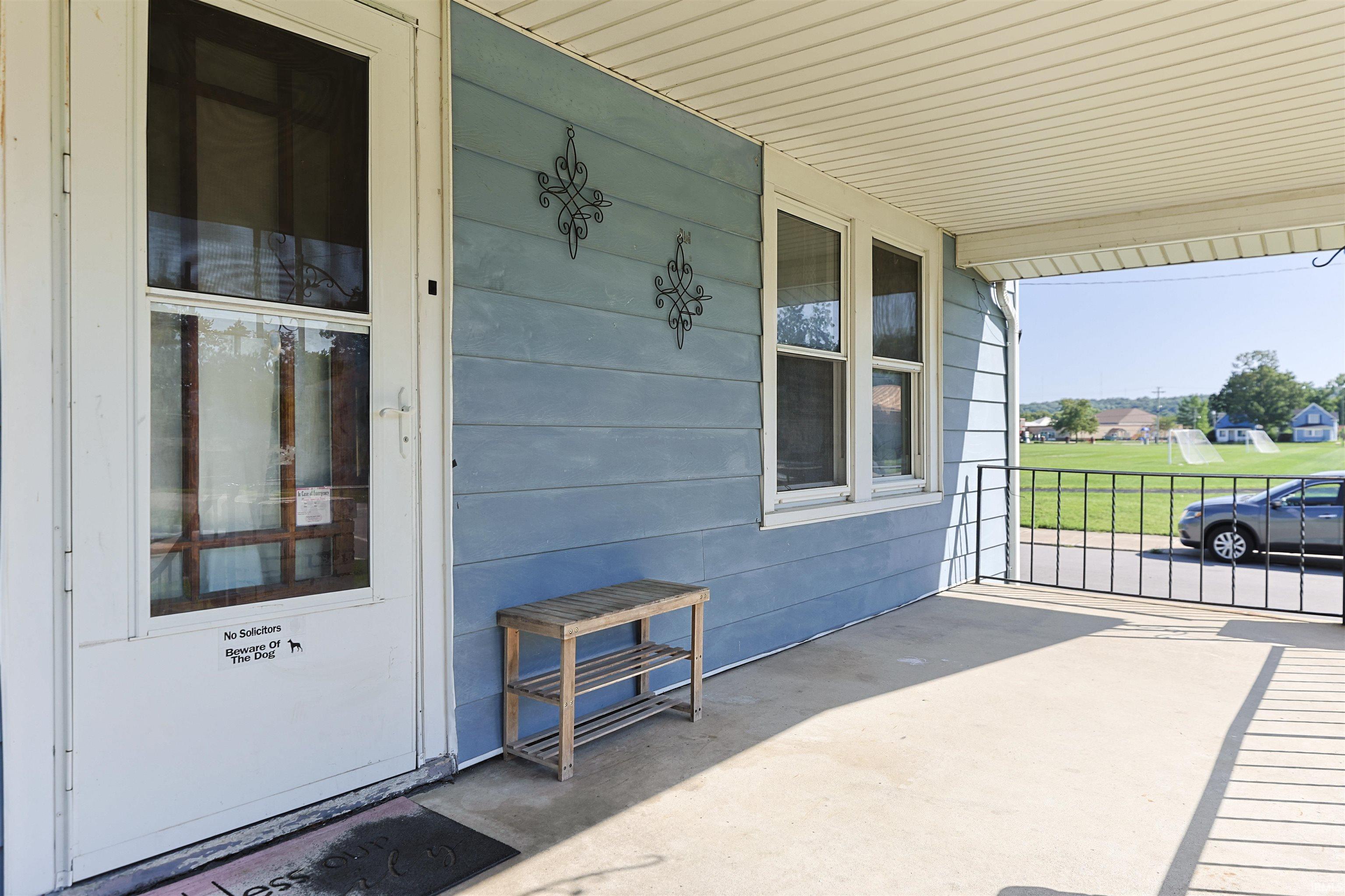 946 S 27th Street South Bend IN 46615