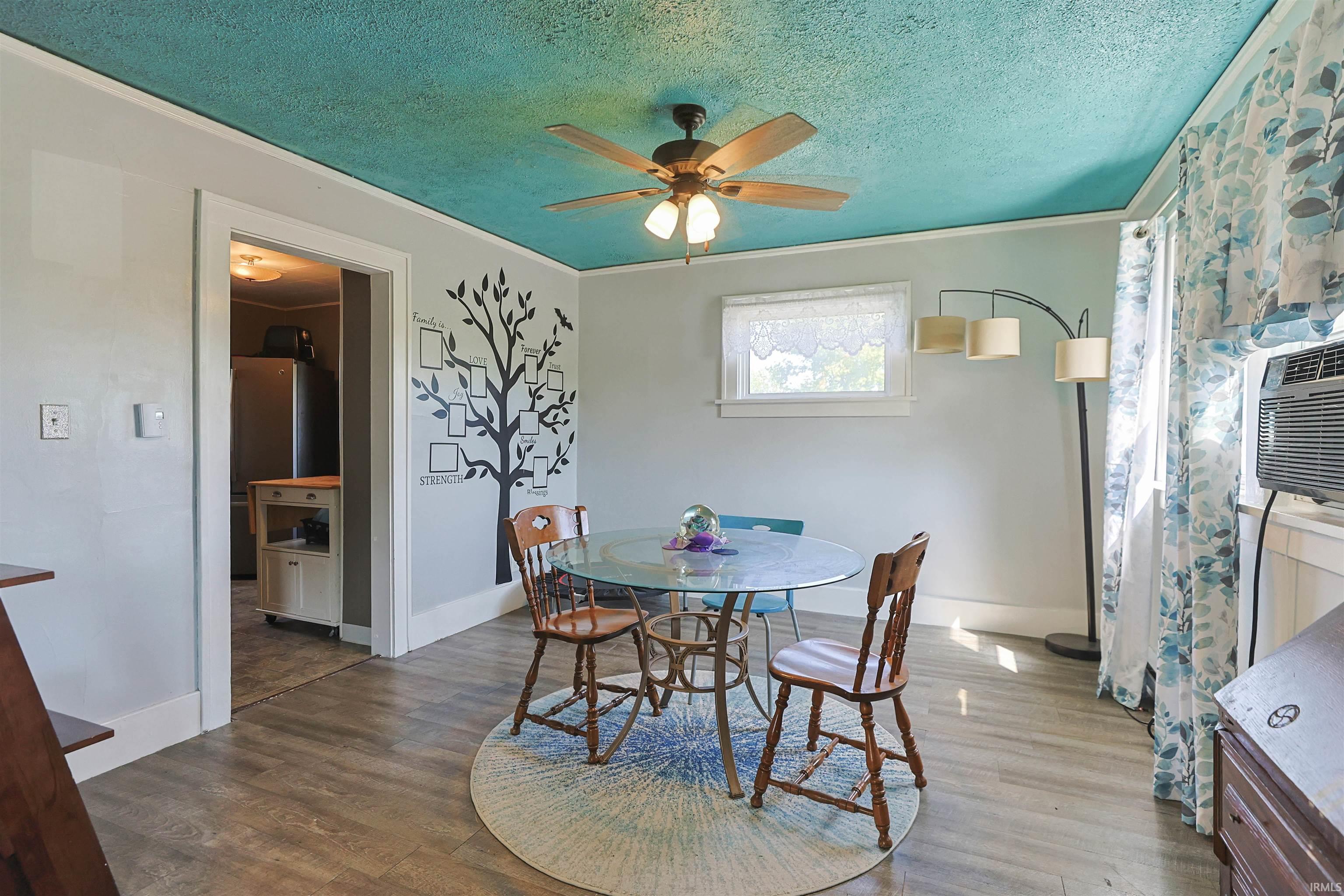 946 S 27th Street South Bend IN 46615